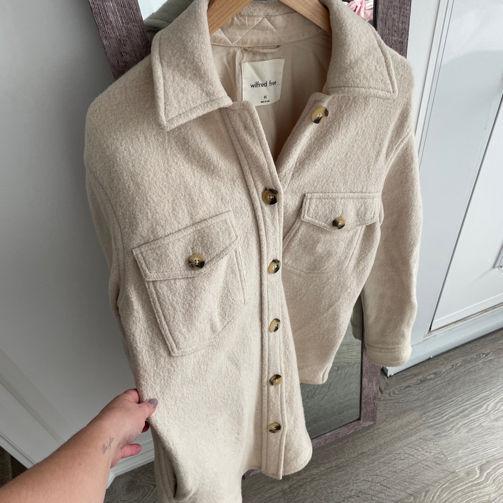 XS Wilfred Ganna Shirt Jacket in Cream - Picture 2 of 5